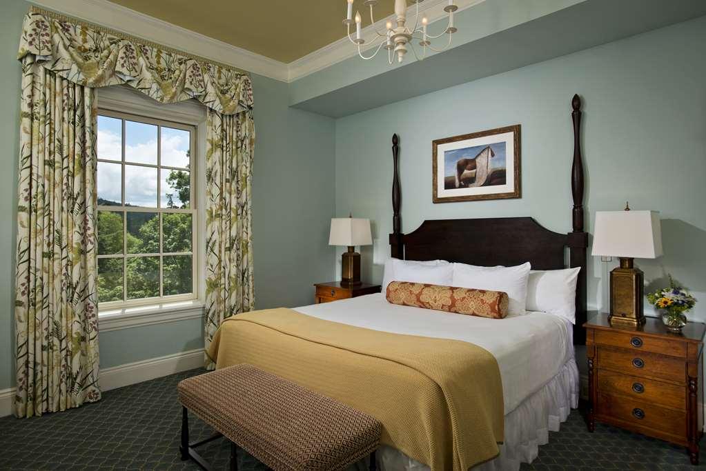 The Otesaga Resort Hotel Cooperstown Exterior photo