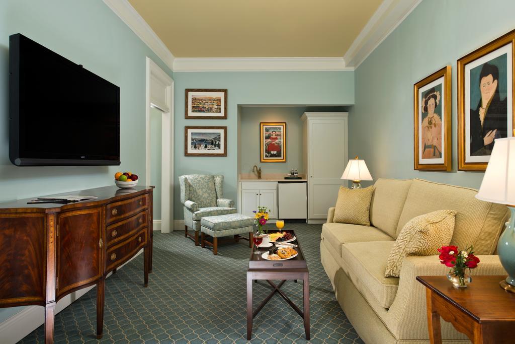 The Otesaga Resort Hotel Cooperstown Exterior photo